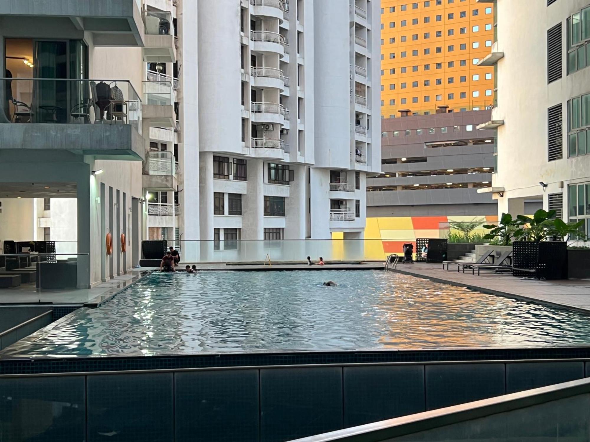 Regalia Suites & Residence By Enjoy Your Stay กัวลาลัมเปอร์ ภายนอก รูปภาพ