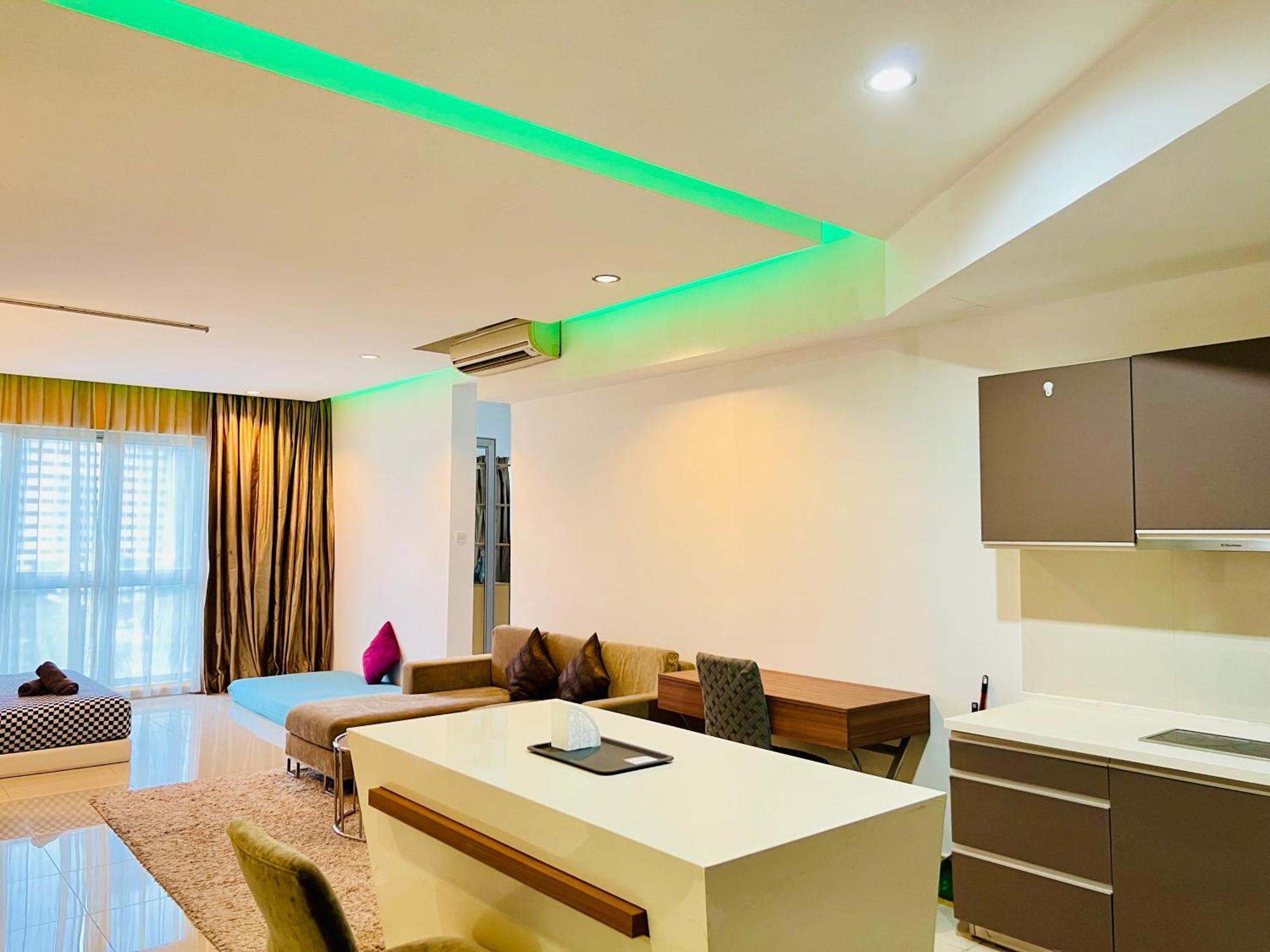 Regalia Suites & Residence By Enjoy Your Stay กัวลาลัมเปอร์ ภายนอก รูปภาพ